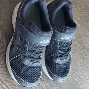 Boys size 2 Asics shoes